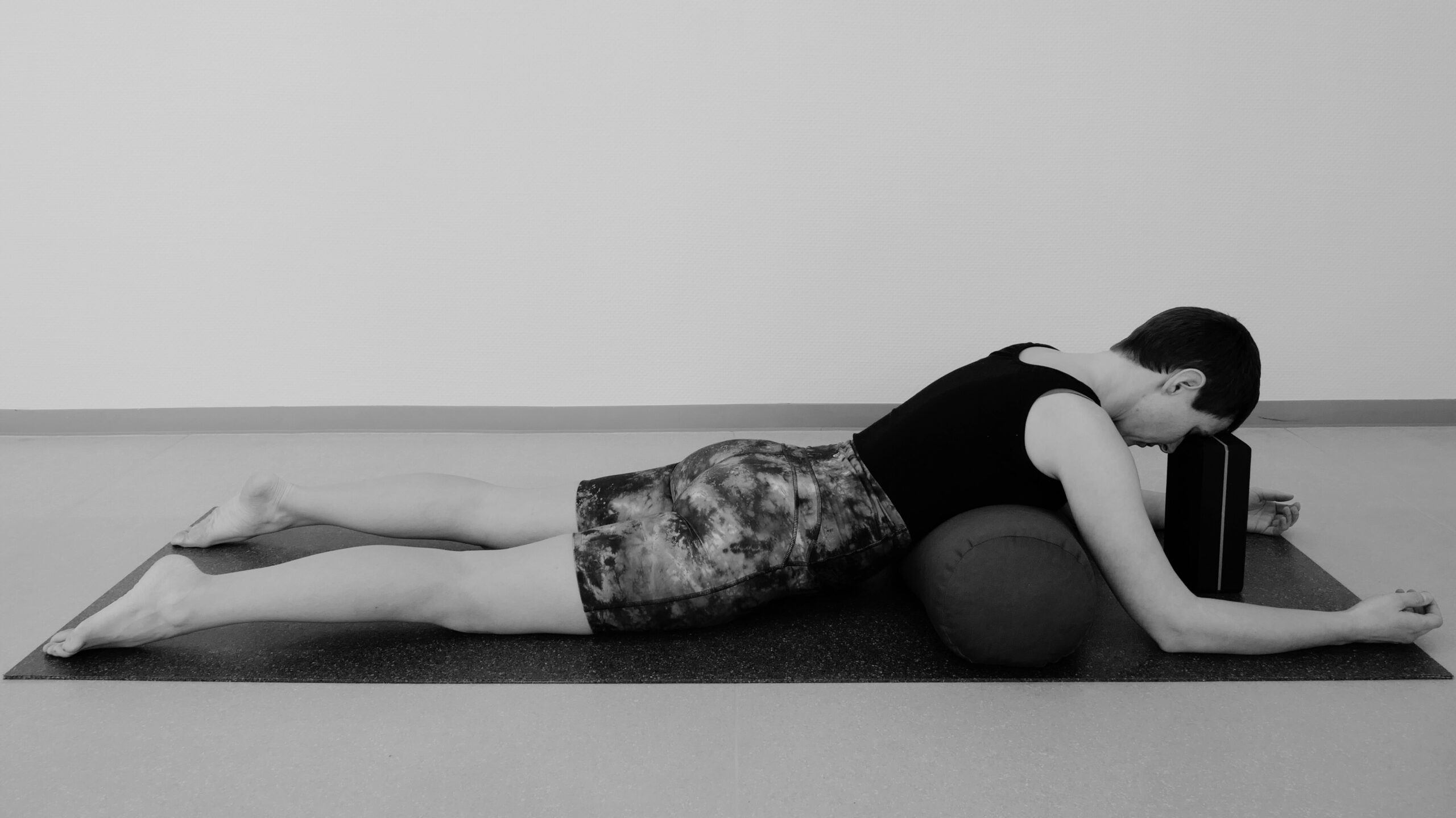 Yin Yoga Asana Sphinx